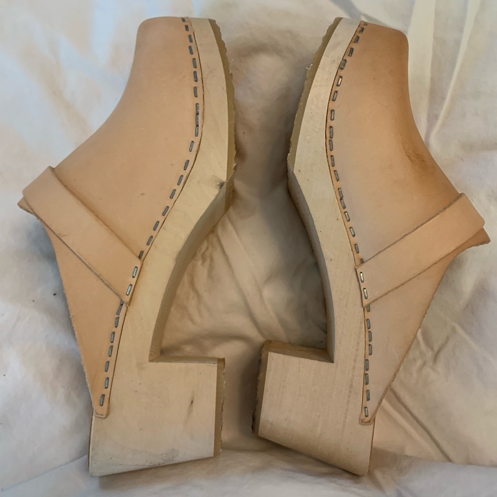 NWOT Lotta of Sweden Clogs